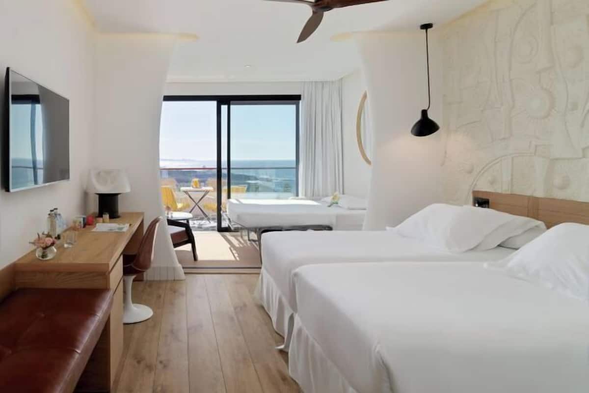 1 bedroom, minibar, in-room safe, desk