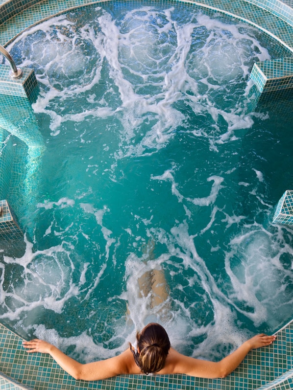 Sauna, bain à remous, hammam, hammam, soins corporels, soins du visage