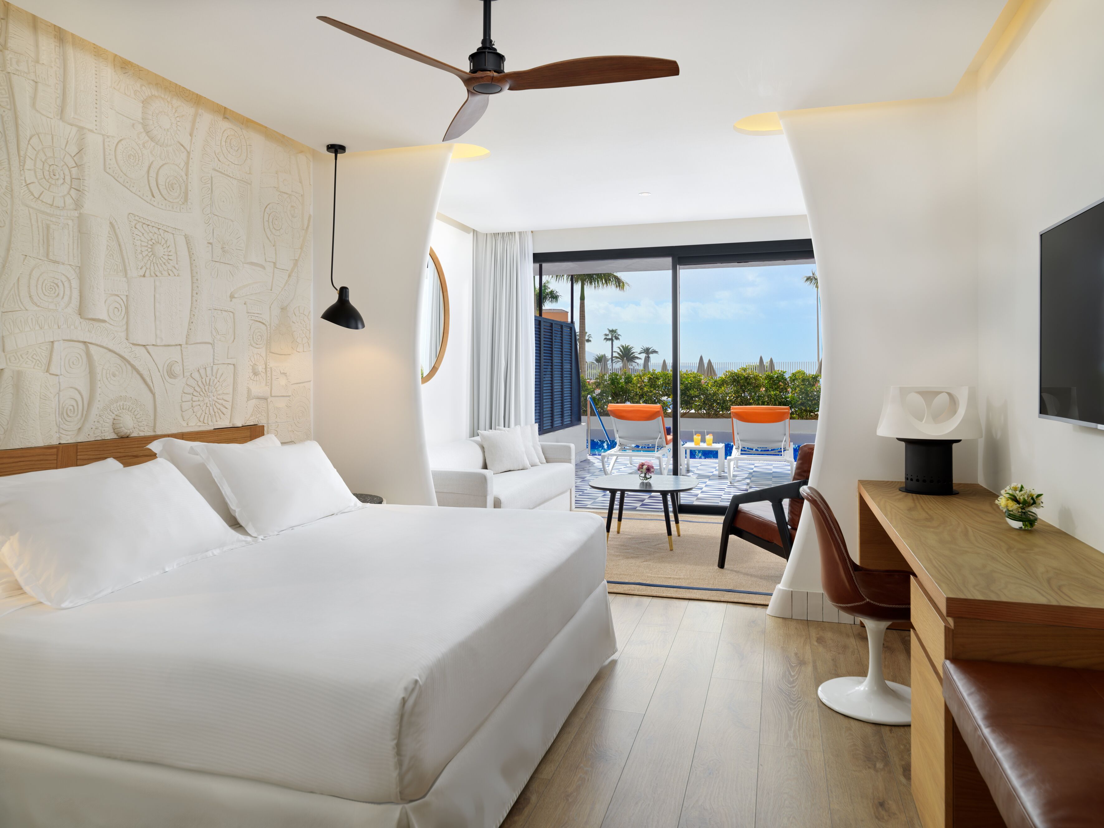 1 bedroom, minibar, in-room safe, desk