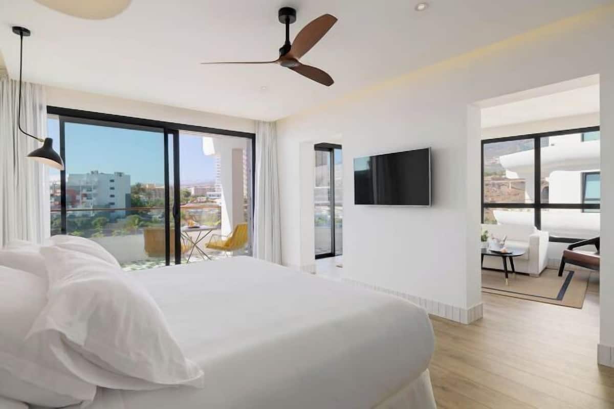 1 bedroom, minibar, in-room safe, desk