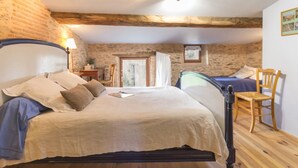 Triple Room (Opal)