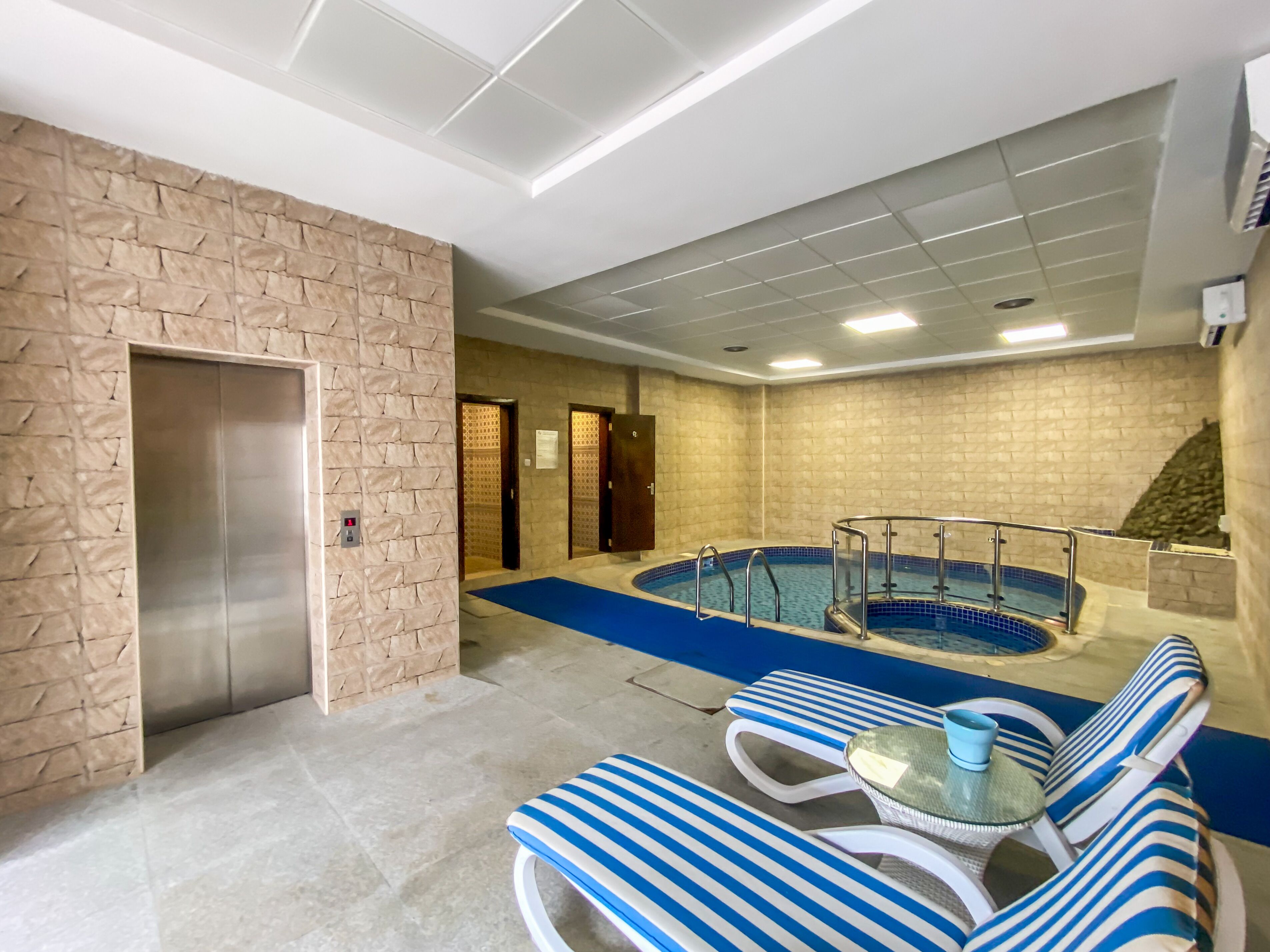 presidential villa | private pool