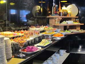 Daily buffet breakfast for a fee