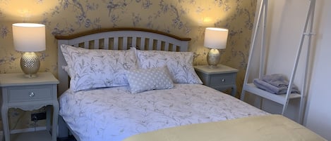 Deluxe tweepersoonskamer, 1 tweepersoonsbed (Room 3) | Verduisterende gordijnen, een strijkplank/strijkijzer, gratis wifi