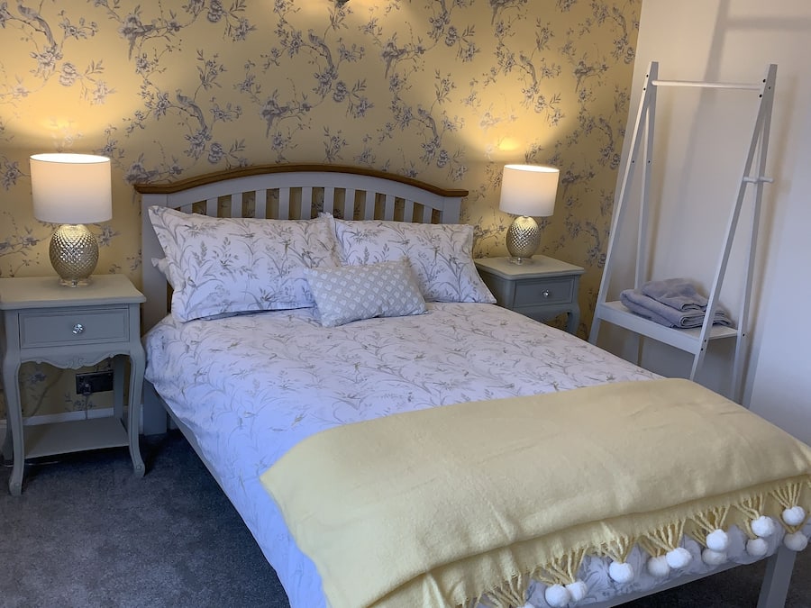 Deluxe Double Room (Room 3) | Blackout drapes, iron/ironing board, free WiFi, bed sheets