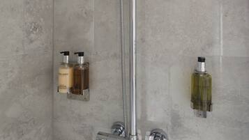 Luxury Room (Room 2) | Bathroom | Shower, free toiletries, hair dryer, towels