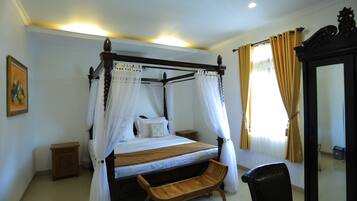 Habitación Deluxe | Escritorio, sistema de insonorización, wifi gratis y ropa de cama