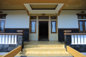 Property entrance - Pi Home Baciro (Yogyakarta)