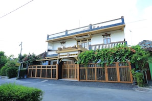 Fachada del alojamiento