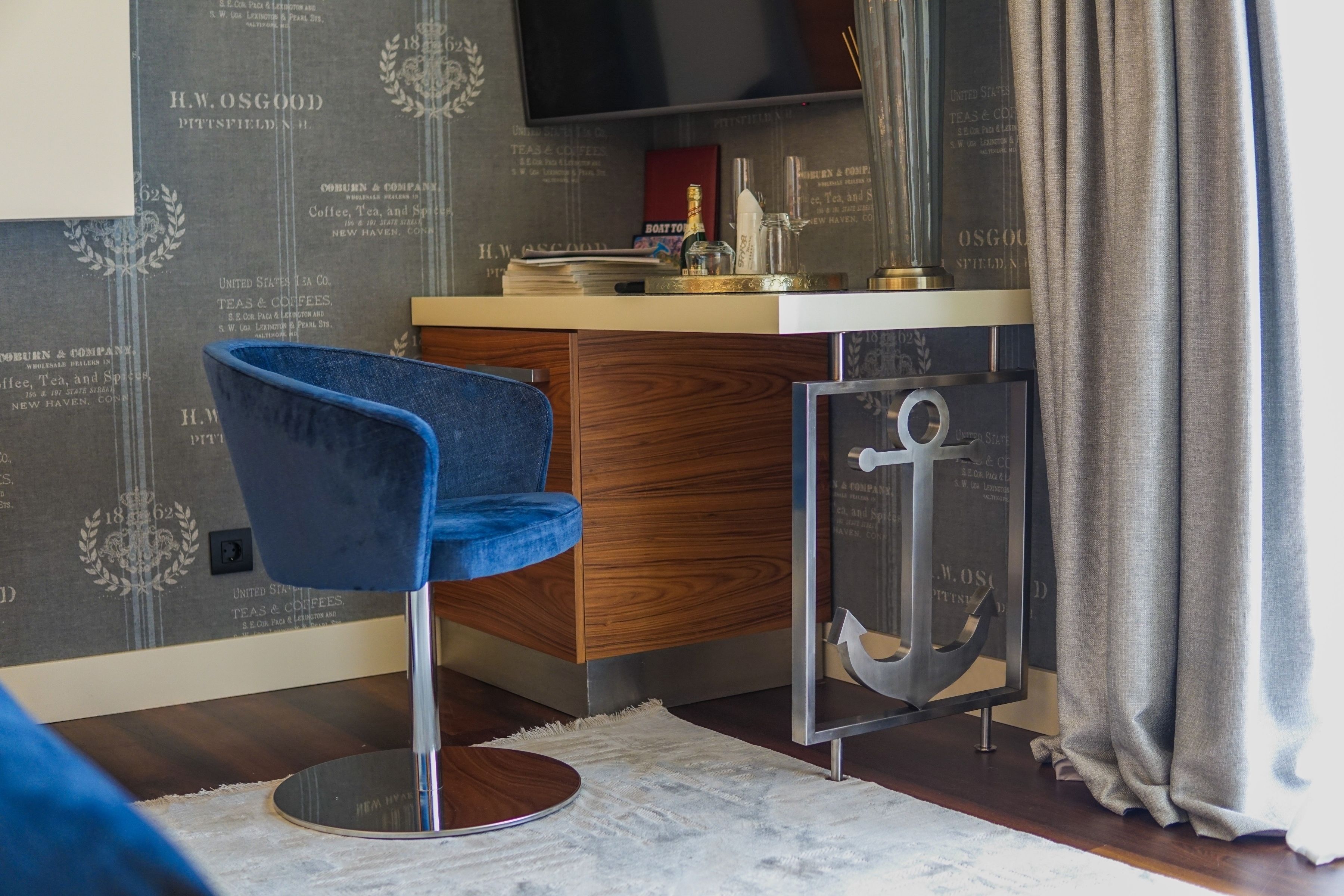 deluxe double room | premium bedding, pillow-top beds, minibar, in-room safe