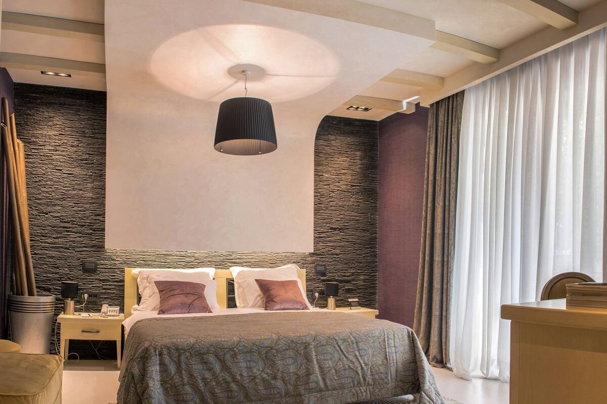 Deluxe Double Room | Premium bedding, pillowtop beds, minibar, in-room safe