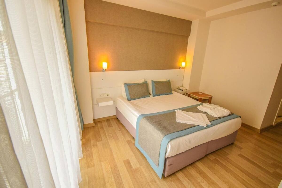 Minibar, in-room safe, soundproofing, free cots/infant beds
