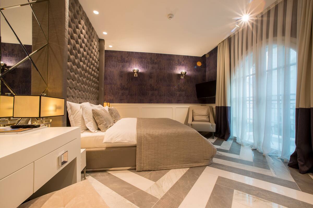 standard double room | view from room