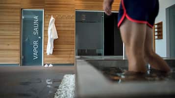 Whirlpool, Dampfbad, 3 Behandlungsräume, Massageanwendungen
