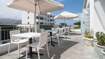 Sun deck