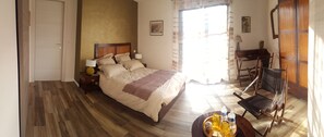 Comfort House, 1 Double Bed, Non Smoking | Minibar, desk, blackout drapes, soundproofing - La Vertabelle (Vertou)