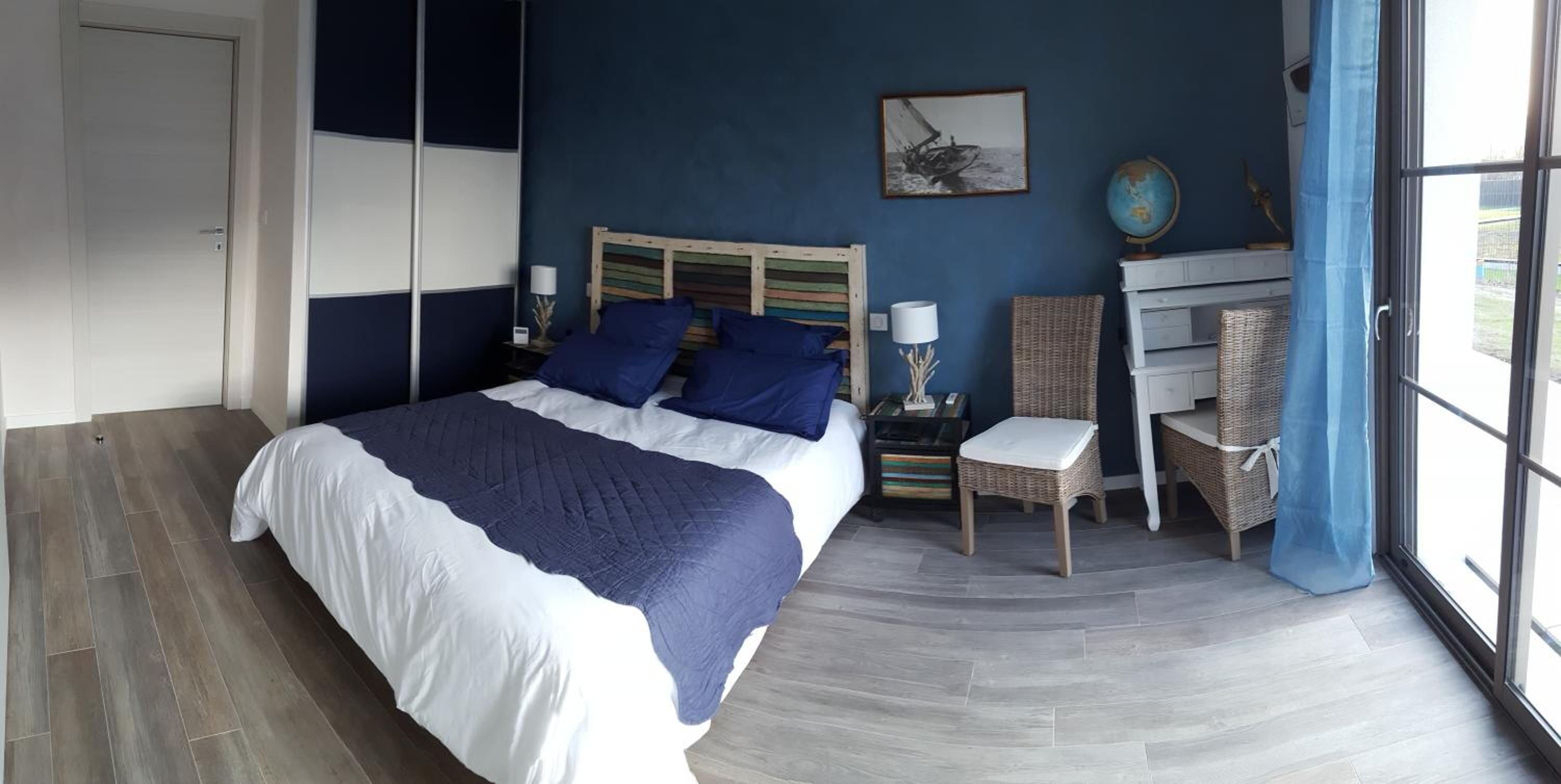 Minibar, desk, blackout drapes, soundproofing