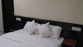 Deluxe Room, Hill View | Blackout drapes, soundproofing, iron/ironing board, free WiFi