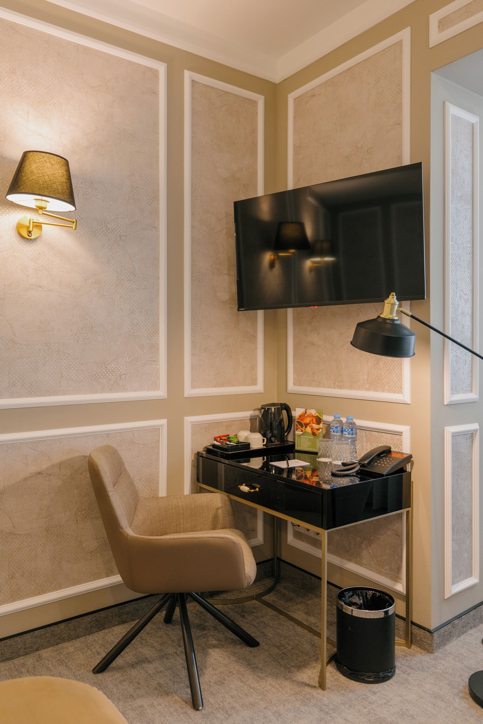 Narikala Suite | In-room safe, desk, laptop workspace, iron/ironing board