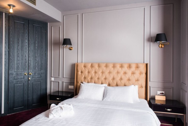 Superior Room, 1 King Bed