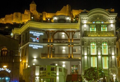 King Gorgasali Hotel