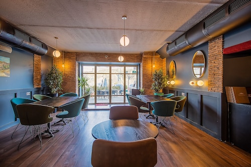 King Gorgasali Hotel