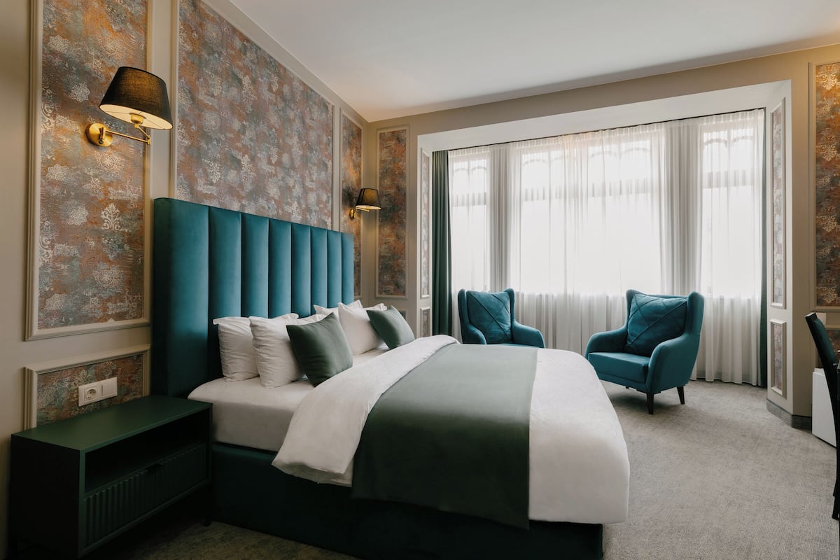 Superior Room, 1 King Bed