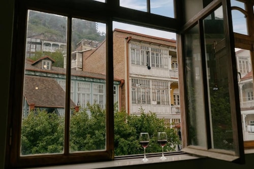King Gorgasali Hotel