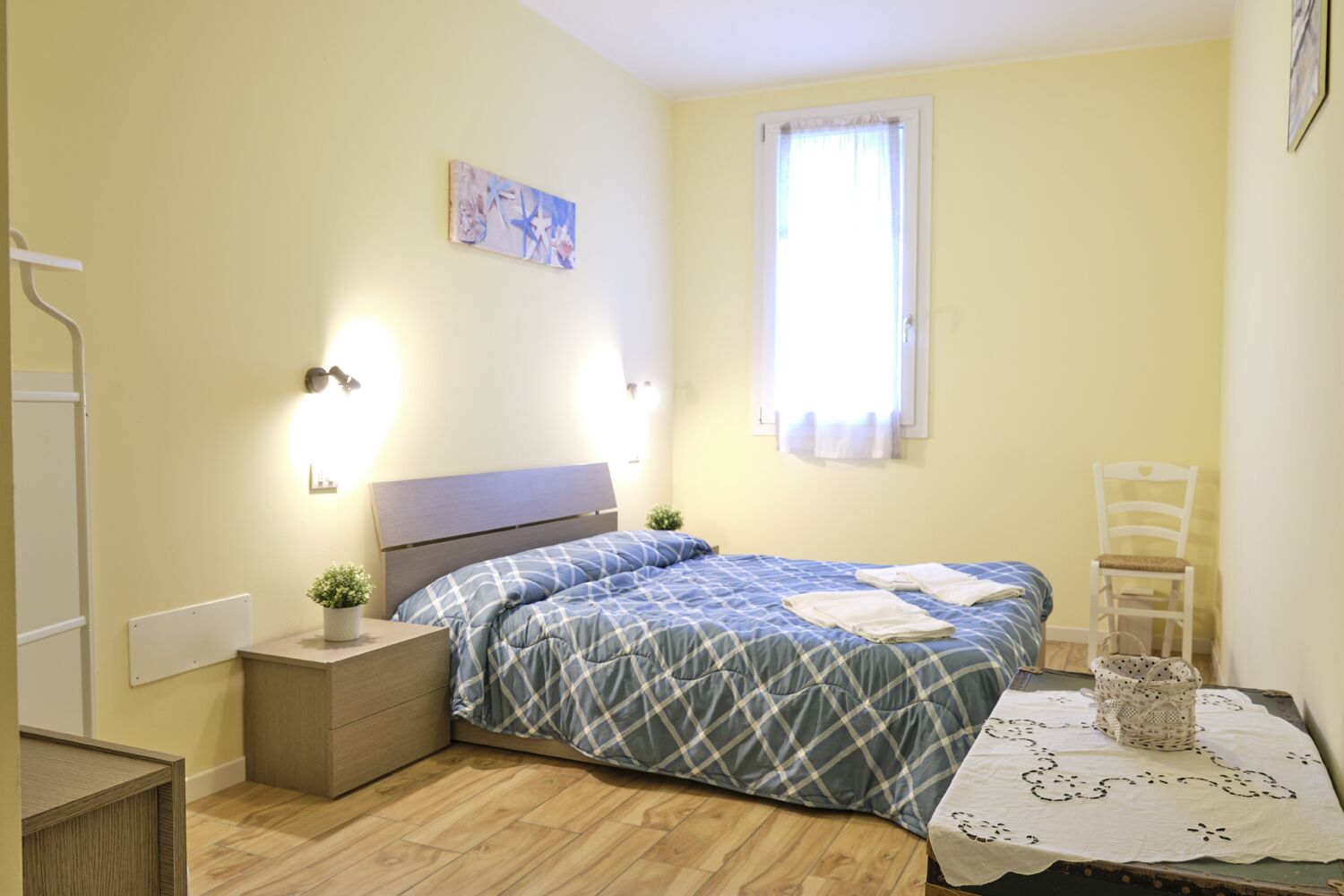 3 camere, accesso a Internet, lenzuola