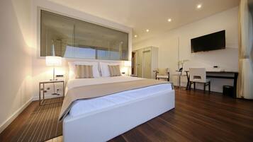 Premium bedding, Select Comfort beds, minibar, in-room safe