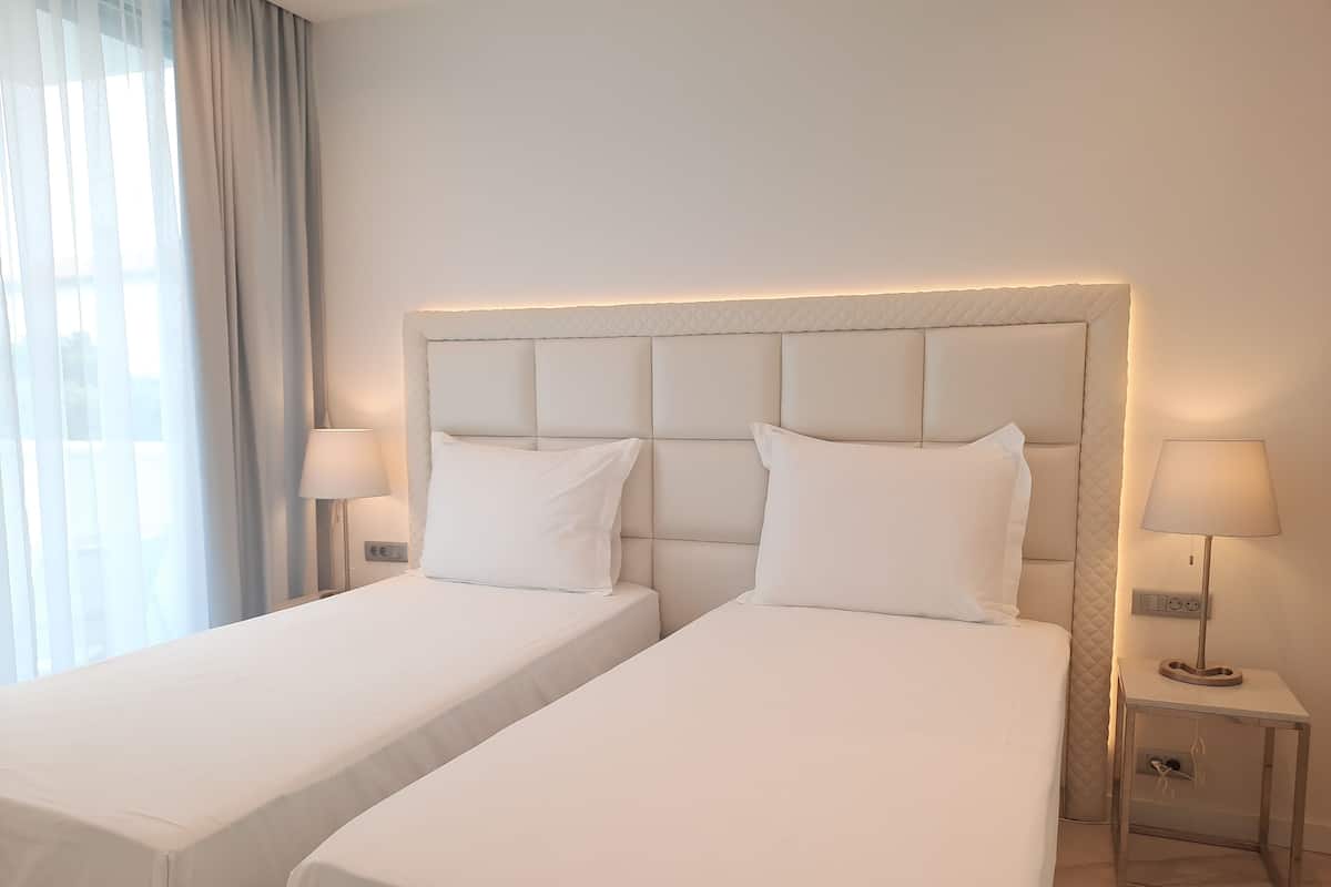 Superior Studio Suite | Premium bedding, Select Comfort beds, minibar, in-room safe