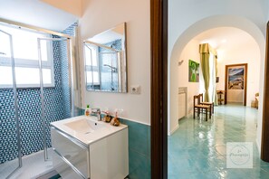Shower, hair dryer, bidet, towels - Location location location and all the comforts for a charming stay in the Coast (Ravello)