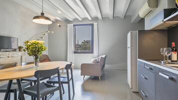 Apartment, 2 Bedrooms | Private kitchen | Full-size fridge, microwave, stovetop, coffee/tea maker