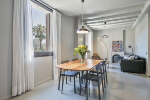 Apartment, 2 Bedrooms | Living room | Flat-screen TV