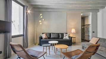 Basic-lejlighed | Opholdsområde | Fladskærms-tv