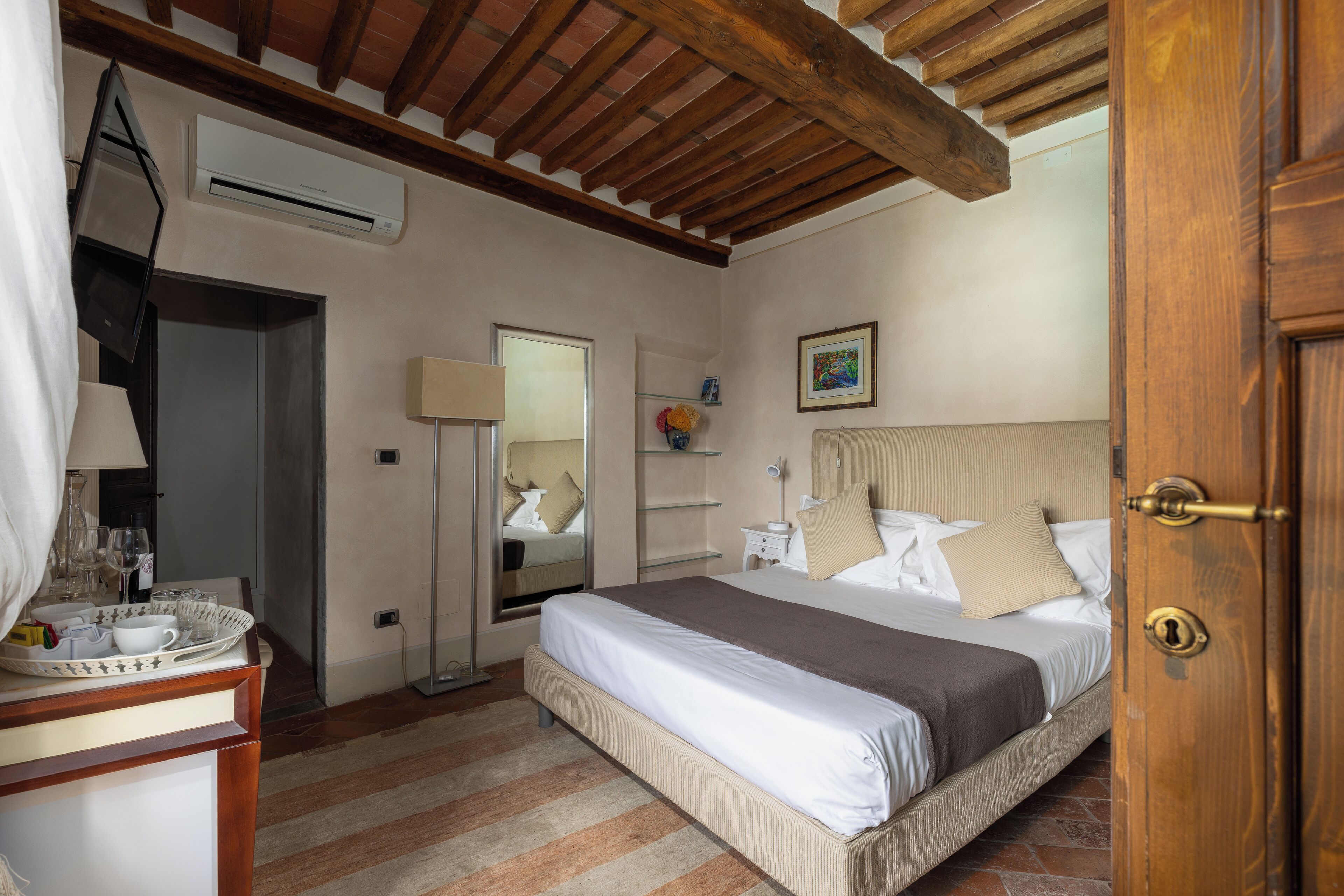 Down duvets, minibar, desk, blackout curtains