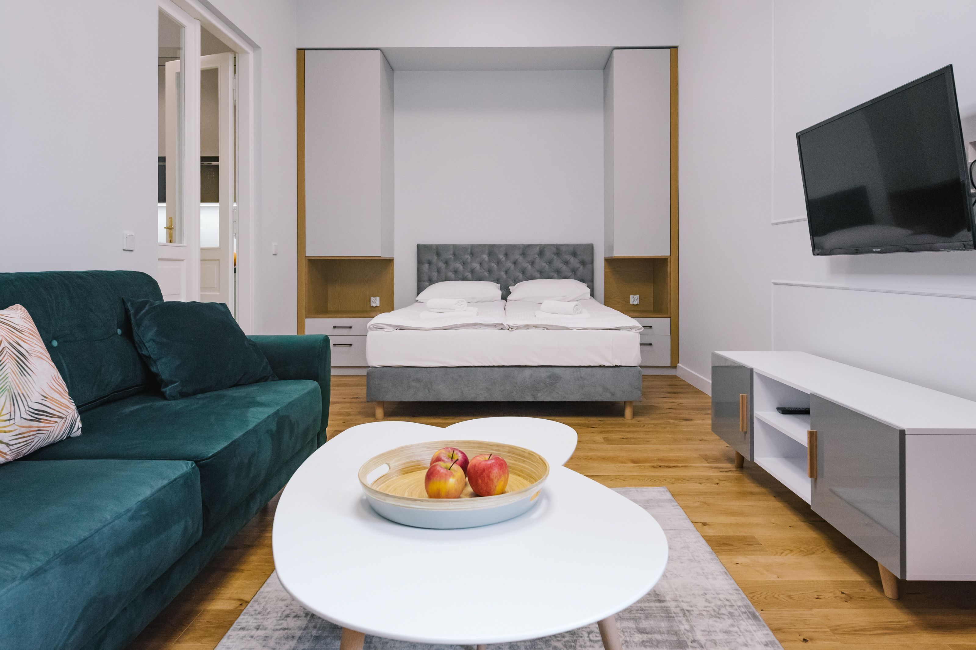 studio suite, 1 queen bed with sofa bed, non smoking, courtyard view | room amenity