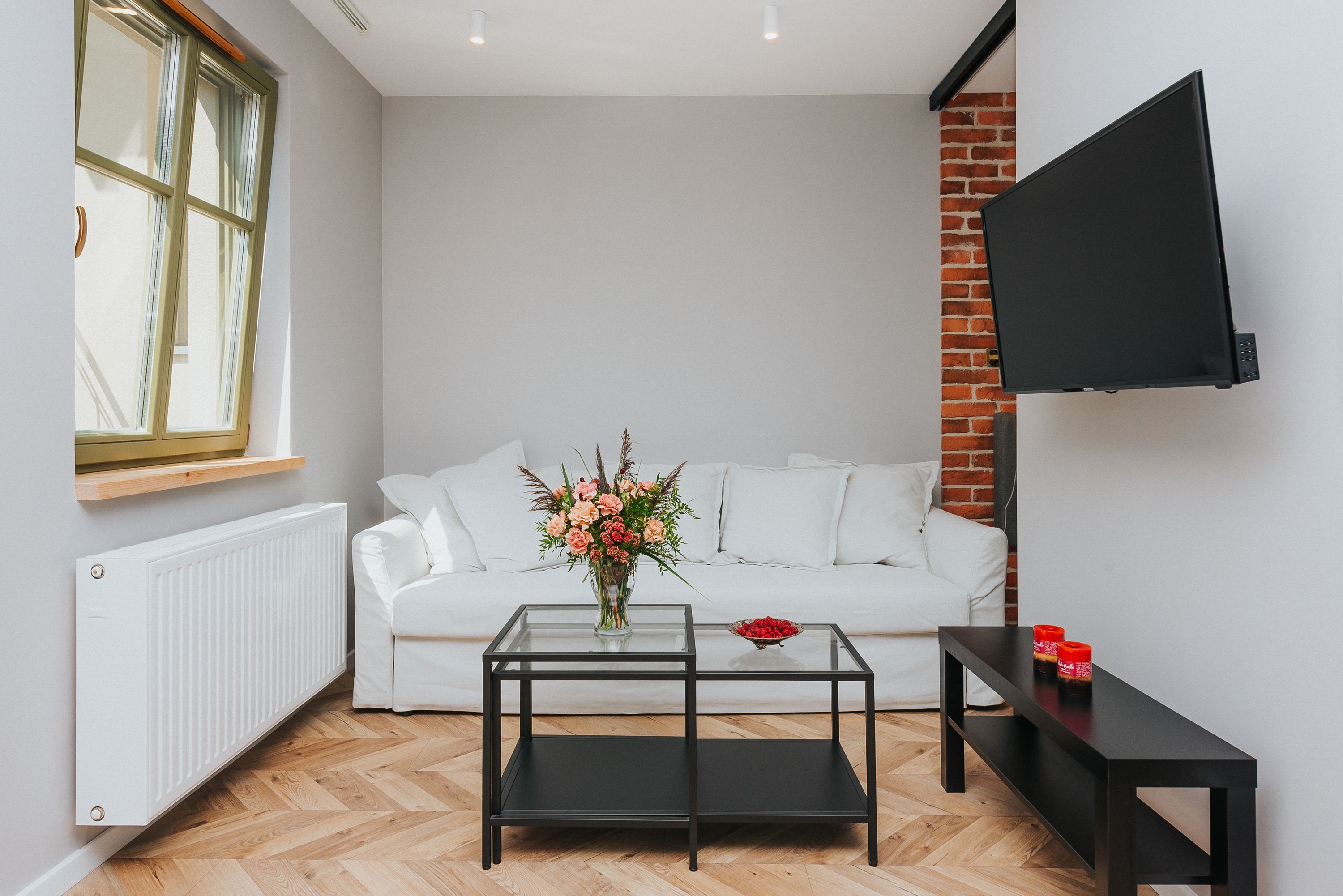 deluxe apartment, 1 bedroom, non smoking | individually decorated, individually furnished, iron/ironing board