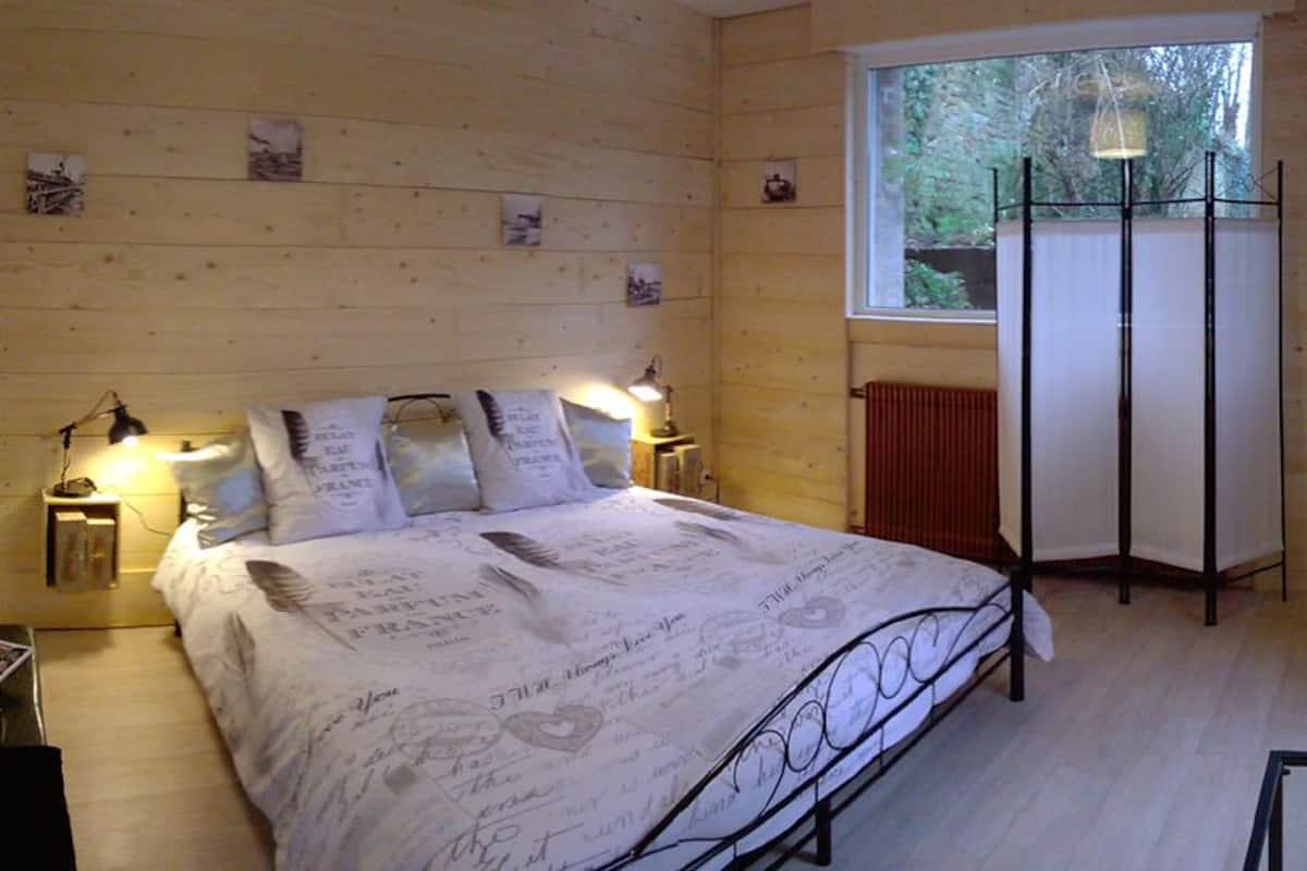 Chambre Double (Louise) | Décoration personnalisée, ameublement personnalisé, lits bébé (gratuits)