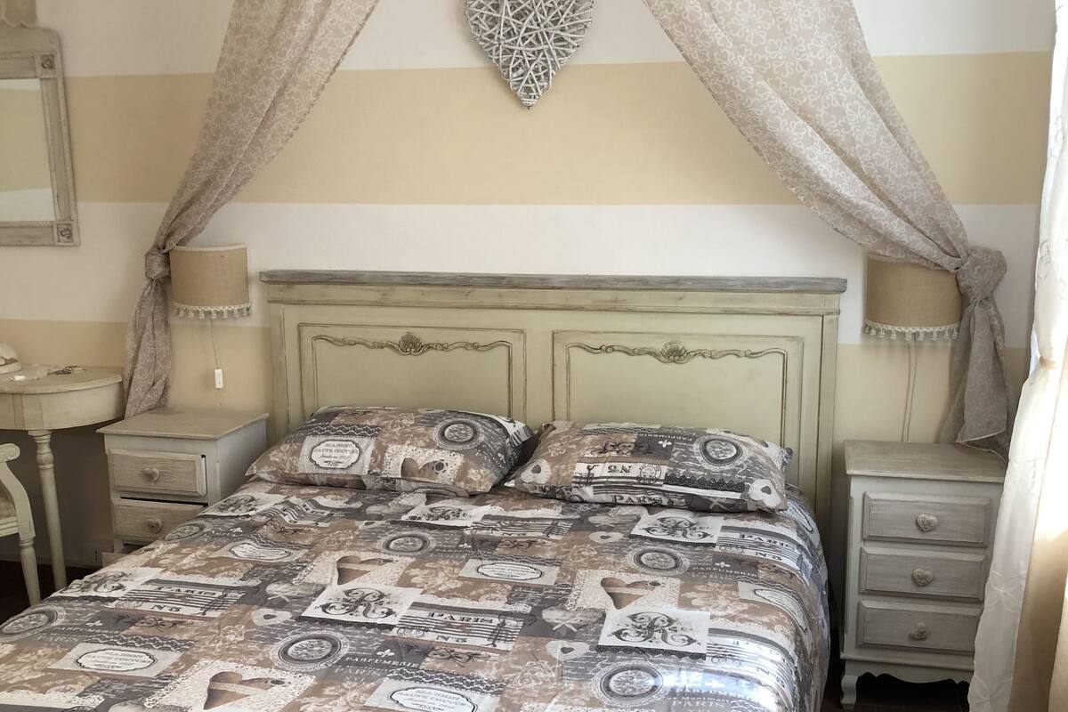 In-room safe, free cots/infant beds, rollaway beds, free WiFi