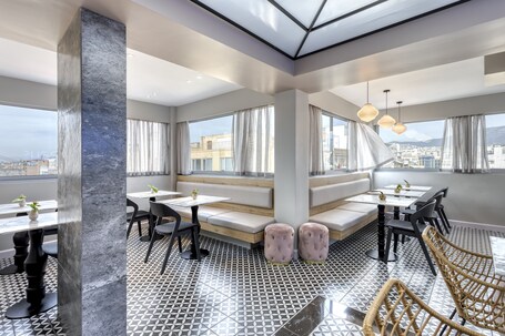 The Pinnacle Athens - Image 15