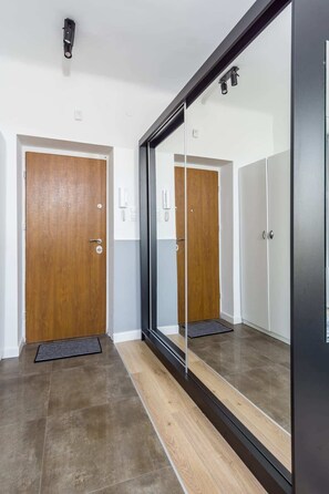 Comfort Studio Suite, 1 Double Bed with Sofa bed, City View | Interior