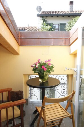 Hypo-allergenic bedding, down duvets, memory-foam beds, in-room safe - Juliet's Nest (Verona)