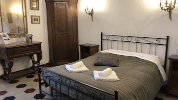 Chambre Double, salle de bains commune