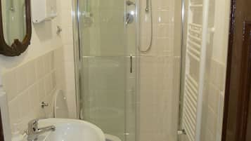 Chambre Double, salle de bains privée | Salle de bain