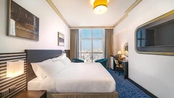 Junior Suite | In-room safe, desk, soundproofing, free WiFi