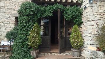 Entrada al alojamiento