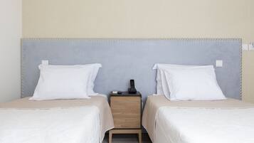 Værelse med 2 enkeltsenge | Gratis baby-/barnesenge, gratis Wi-Fi