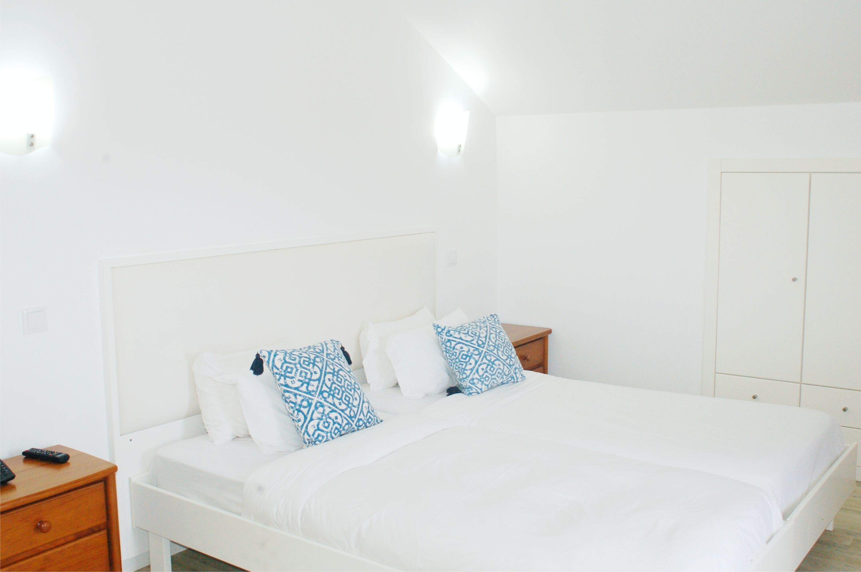 family room | in-room safe, soundproofing, free cots/infant beds, rollaway beds