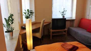 ห้องดับเบิล, เตียงใหญ่ 1 เตียง, ปลอดบุหรี่ | Wi-Fi ฟรี, ผ้าปูที่นอน